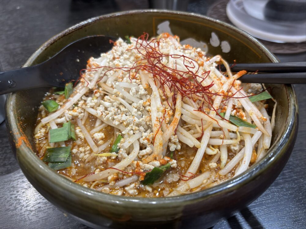 spicy-miso-ramen-bean-sprouts-minced-meat.jpg