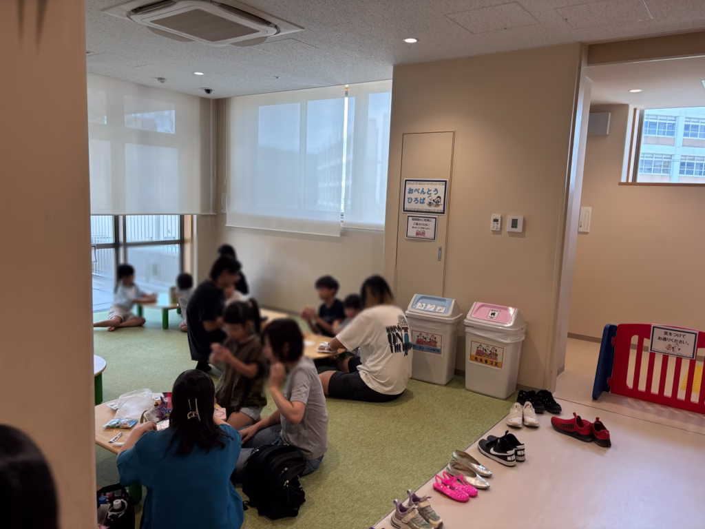 こべっこランドのおべんとうひろば