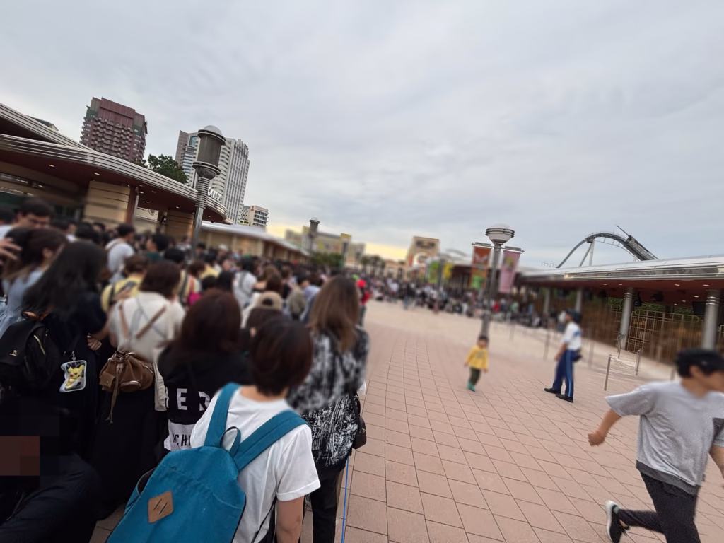 USJの保安検査場の長蛇の列
