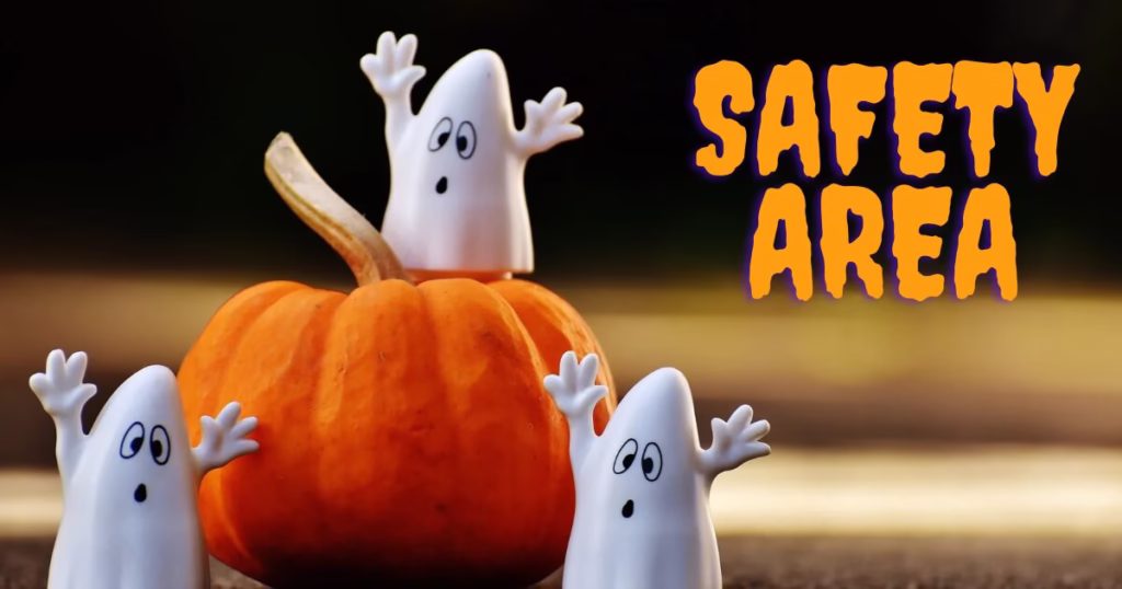 かぼちゃとお化け。SAFETY AREAとオレンジ色で書かれている