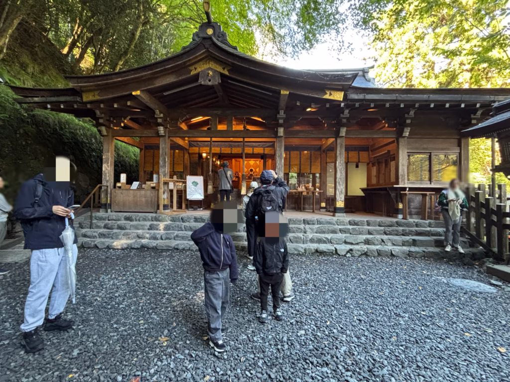 貴船神社の中心となる社、高龗神（たかおかみのかみ）が祀られている